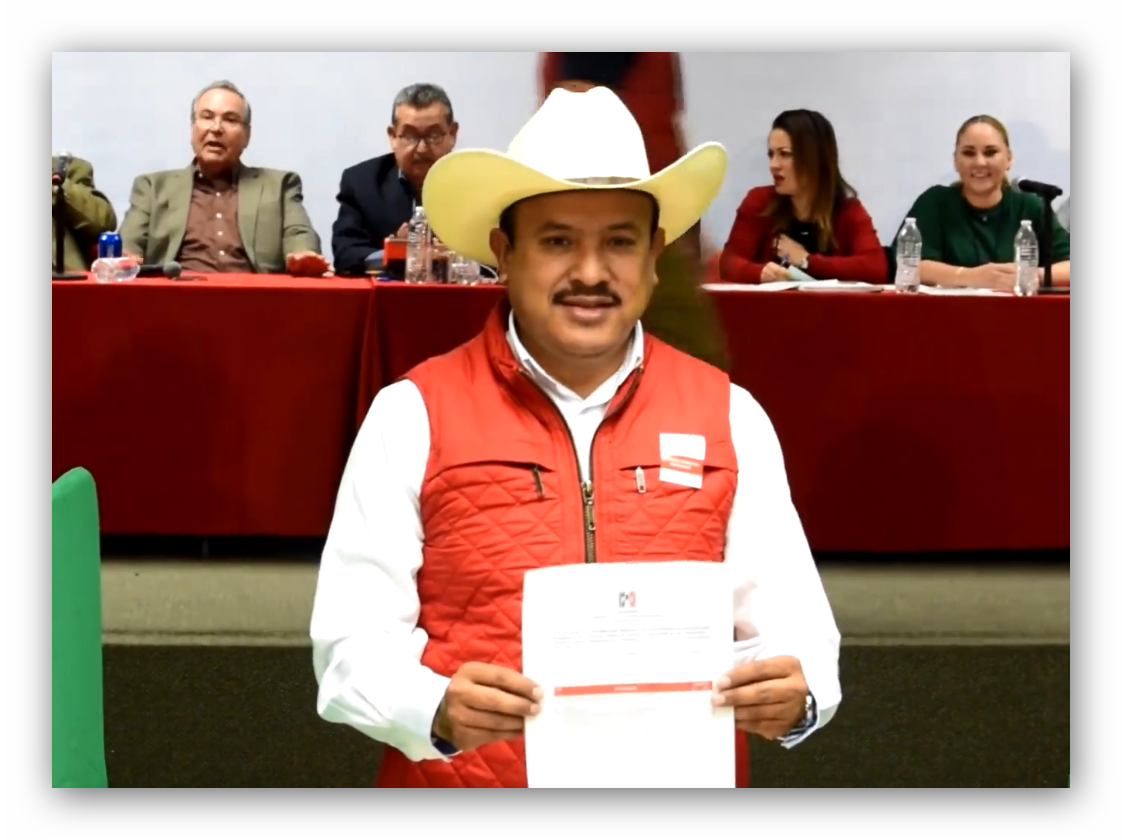 SE REGISTRA JUAN ANTONIO MARTÍNEZ COMO PRECANDIDATO LA ALCALDÍA DE DR. ARROYO