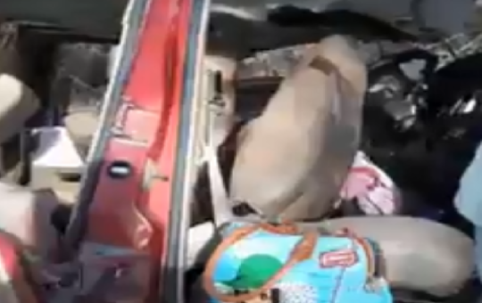 5 PERSONAS RESULTAN LESIONADAS TRAS VOLCADURA.