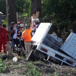 General Terán.- Una persona del sexo masculino, resulta con fracturas en ambas piernas, tras presentar un accidente automovilístico, en un vehículo Nissan tipo estaquitas color blanca. Los hechos ocurrieron en el kilómetro 24, del municipio de General Terán rumbo a china nuevo león, en donde acudieron elementos de Protección Civil y Cruz Roja para realizar los servicios correspondientes