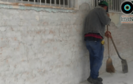 TRABAJAN EN MEJORAS PARA ESCUELA PRIMARIA DE HACIENDA SAN ANTONIO.
