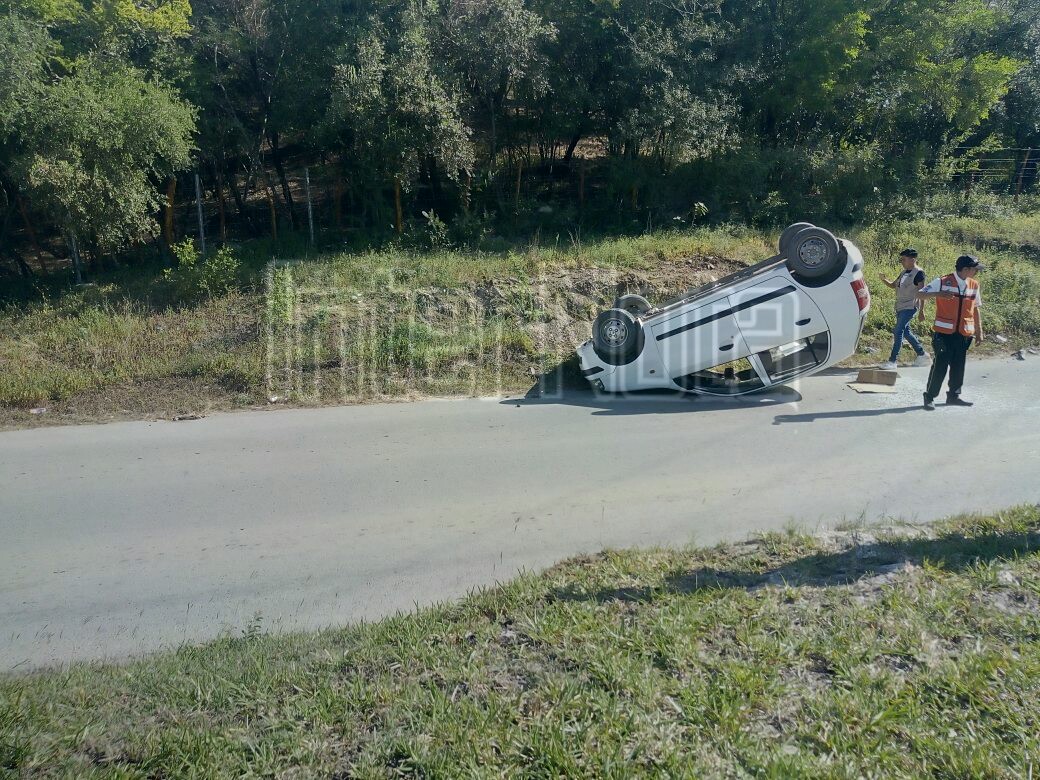 VOLCADURA EN CARRETERA AL FRAILE