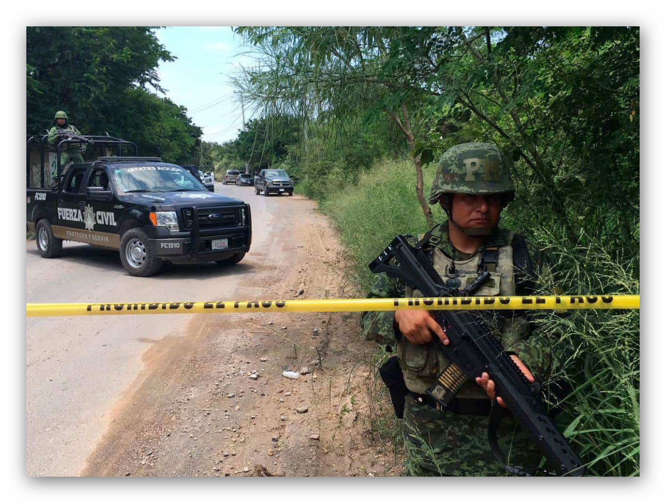 Encuentran cuerpo maniatado y quemado en una brecha.