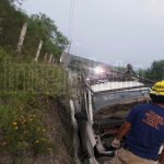 #INTERNOTA #ENVIVO SE REGISTRA ACCIDENTE VIAL TIPO SALIDA DE CARPETA A LA ALTURA DE MARGARITAS CRUCES EN EL MUNICIPIO DE SANTIAGO NO HAY LESIONADOS.