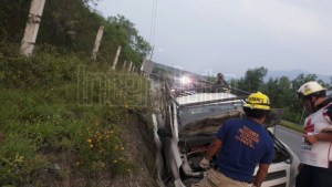 #INTERNOTA #ENVIVO SE REGISTRA ACCIDENTE VIAL TIPO SALIDA DE CARPETA A LA ALTURA DE MARGARITAS CRUCES EN EL MUNICIPIO DE SANTIAGO NO HAY LESIONADOS.