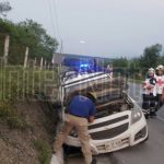 #INTERNOTA #ENVIVO SE REGISTRA ACCIDENTE VIAL TIPO SALIDA DE CARPETA A LA ALTURA DE MARGARITAS CRUCES EN EL MUNICIPIO DE SANTIAGO NO HAY LESIONADOS.