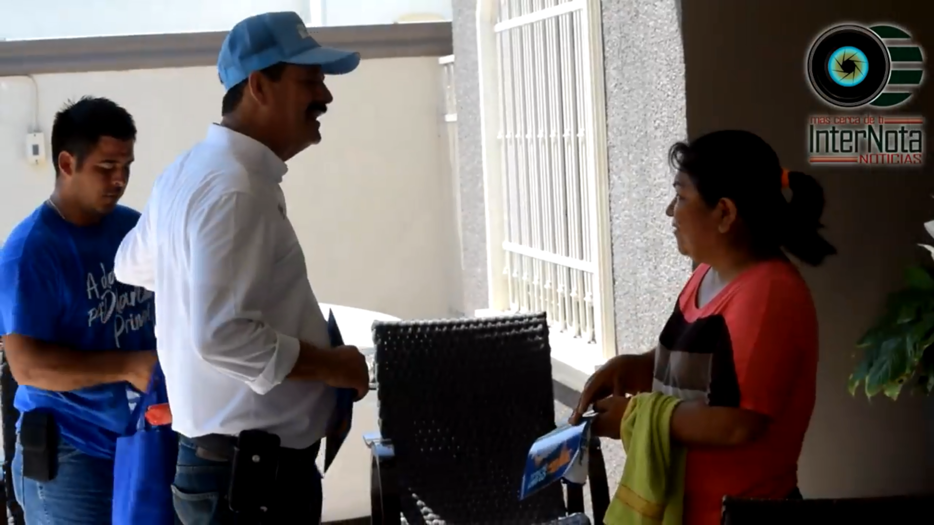 CANDIDATO SILVERIO FLORES LEAL REALIZA RECORRIDO POR LA COL. EL VERGELCANDIDATO SILVERIO FLORES LEAL REALIZA RECORRIDO POR LA COL. EL VERGEL