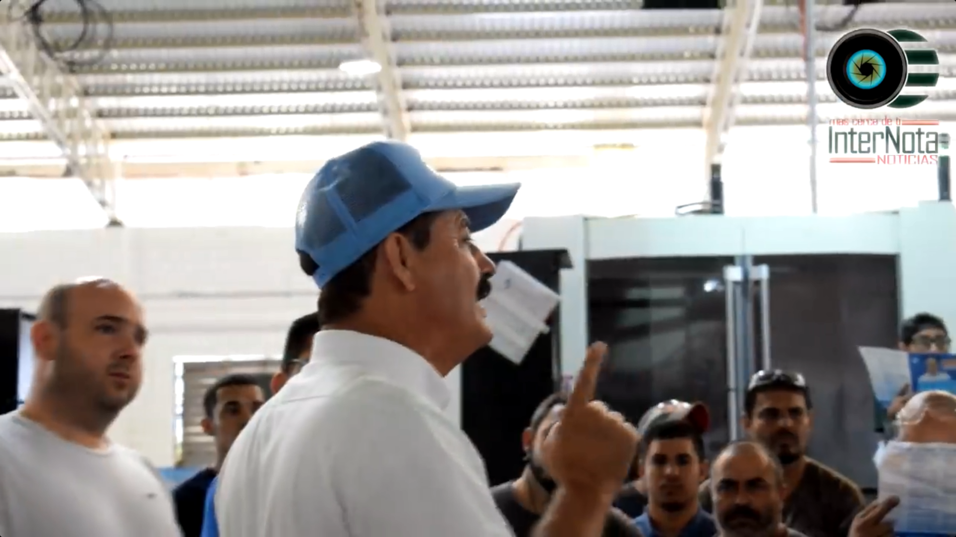 VISITA A LOS TRABAJADORES EN LA EMPRESA CAYRO