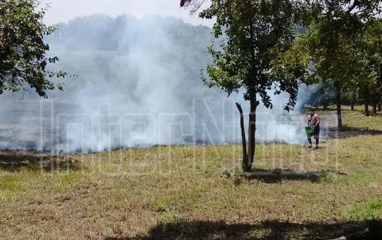 REPORTAN INCENDIO EN LA COMUNIDAD DE LAS RAÍCES