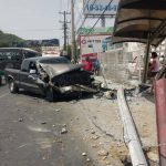 VEHÍCULO PIERDE EL CONTROL FRENTE A WAL-MART A LA ALTURA DE GARZA SADA EN MONTERREY, UNA MUJER QUE SE ENCONTRABA EN LA PARADA DE AUTOBUSES RESULTÓ LESIONADA AL SER ARROLLADA. EN EL LUGAR YA SE ENCUENTRAN LAS AUTORIDADES CORRESPONDIENTES, MÁS INFORMACIÓN EN UNOS MOMENTOS MÁS.