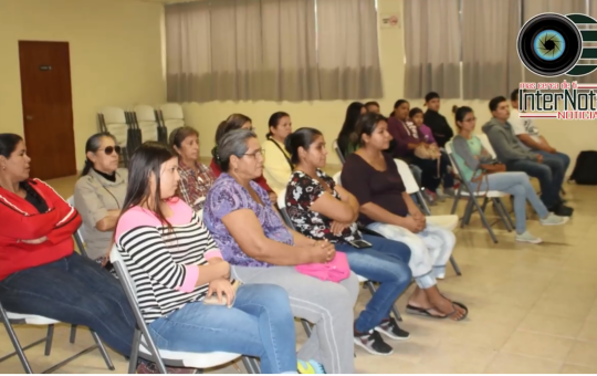 DAN POR CLAUSURA LOS CURSOS DE EMPLEOS DE PISO Y ATENCIÓN A CLIENTES, A BENEFICIO A MÁS FAMILIAS DEL MUNICIPIO CON ESTOS PROGRAMAS, HUALAHUISES, N.L
