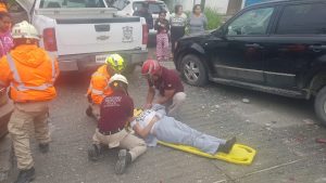 SE REGISTRA ACCIDENTE VIAL ENTRE DOS VEHÍCULOS DONDE 1 PERSONA RESULTA LESIONADA.