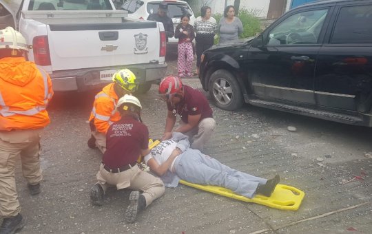 SE REGISTRA ACCIDENTE VIAL ENTRE DOS VEHÍCULOS DONDE 1 PERSONA RESULTA LESIONADA.