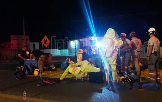 SE REGISTRA VOLCADURA DE PIPA QUE TRANSPORTABA GAS AMONIACO.