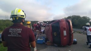 SE REGISTRA VOLCADURA EN CARRETERA NACIONAL A LA ALTURA DE CABEZONES, HUALAHUISES N.L. Extremen precauciones...