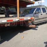 CAMIONETA SE ESTRELLA CONTRA UNAS PLATAFORMAS