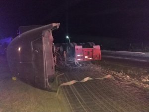 SE REGISTRA FUERTE VOLCADURA.