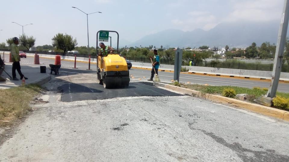 CONTINÚAN CON OBRAS DE BACHEO EN DISTINTOS PUNTOS DEL MUNICIPIO DE GUADALUPE N.L.
