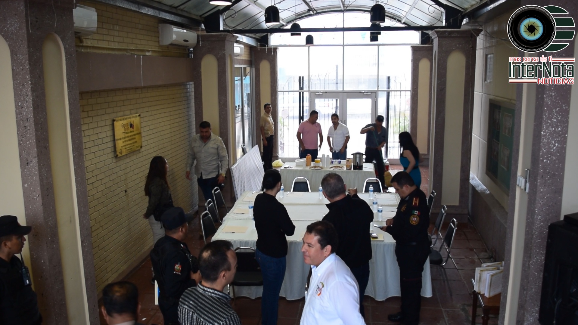 EL ALCALDE DE GENERAL TERÁN, ELEUTERIO VILLAGÓMEZ, SE REUNIÓ CON ELEMENTOS DE SEGURIDAD PÚBLICA Y FUERZA CIVIL, PARA HABLAR SOBRE EL TEMA EN CUESTION DE ROBO DE GANADO.