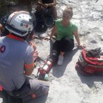 MUJER SE LESIONA EN CERRO DE LA SILLA.