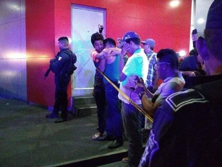 EXPLOSION DE INCENDIO EN BAR DE COATZACOALCOS DEJA 23 PERSONAS FALLECIDAS