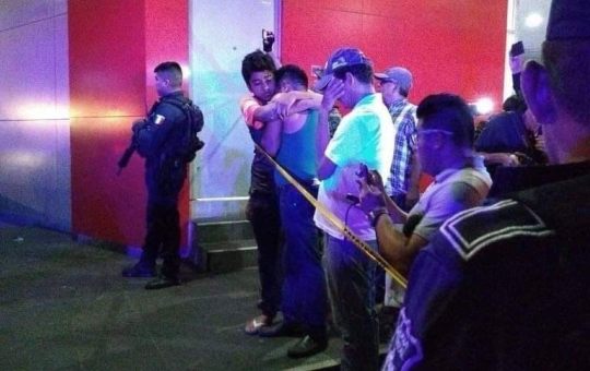 EXPLOSION DE INCENDIO EN BAR DE COATZACOALCOS DEJA 23 PERSONAS FALLECIDAS