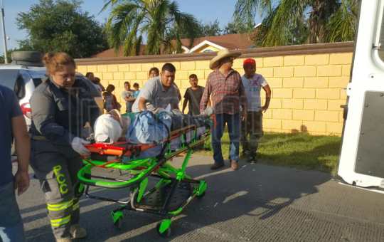 MOTOCICLISTA RESULTA LESIONADO TRAS IMPACTARSE CONTRA VEHÍCULO.