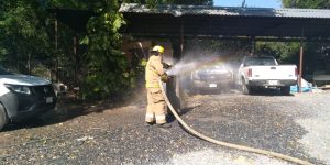 FLAMAZO PROVOCA INCENDIO DENTRO DE UNA VIVIENDA.