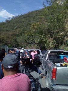 #SANTIAGO SE REGISTRA ACCIDENTE VIAL A LA ALTURA DE LA NOGALERA SE HABLA DE VARIAS PERSONAS LESIONADAS NOTICIA EN CURSO…