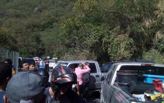 #SANTIAGO SE REGISTRA ACCIDENTE VIAL A LA ALTURA DE LA NOGALERA SE HABLA DE VARIAS PERSONAS LESIONADAS NOTICIA EN CURSO…
