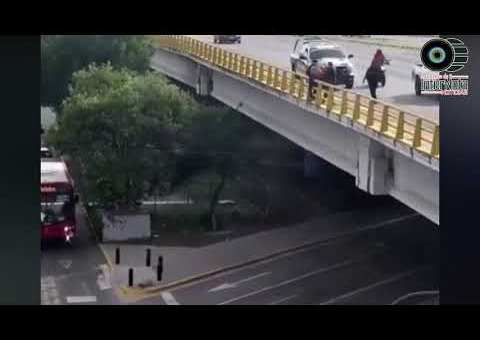 ¡HEROÍNA! MUJER EVITA QUE UN HOMBRE SE SUICIDE EN ZAPOPAN