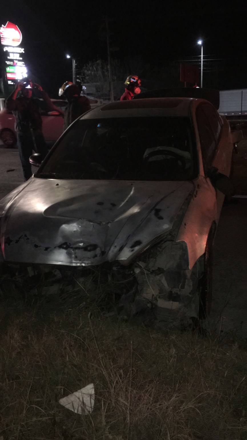 CONDUCTOR PROVOCA ACCIDENTE Y SE DA A LA FUGA – InternotaNoticias