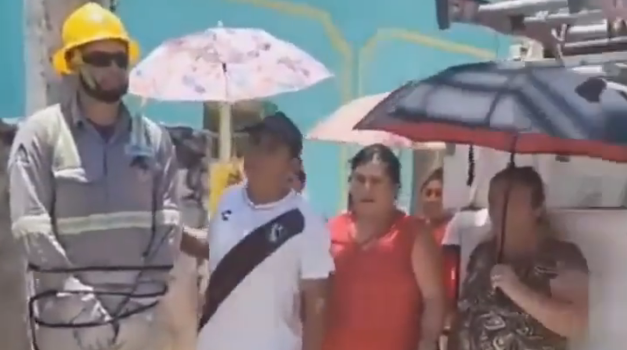 YUCATÁN || (VIDEO) ATAN A UN POSTE A TRABAJADOR DE LA CFE ...