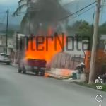 INCENDIO DE CAMIONETA MOVILIZA CUERPOS DE EMERGENCIA EN ALLENDE