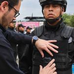 SANTIAGO SE ALISTA PARA LA COPA FIFA: FORTALECE DAVID DE LA PEÑA EL EQUIPAMIENTO DE SEGURIDAD