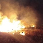 CONTROLAN INCENDIO DE PASTIZAL EN TERRENO BALDÍO DE LINARES