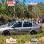 DEJAN VEHÍCULO ABANDONADO SOBRE CAMELLÓN DE LA CARRETERA NACIONAL